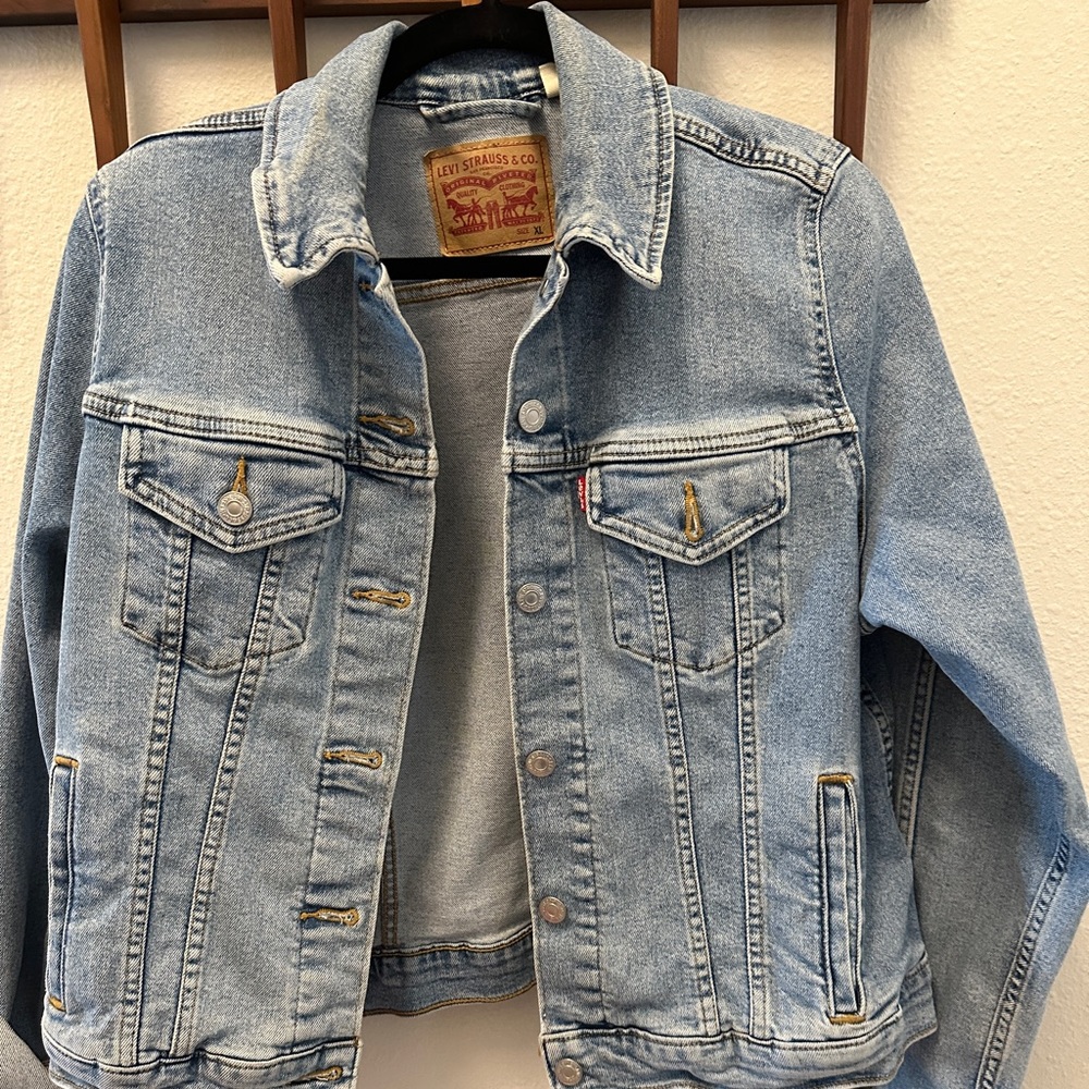 Levi’s 90s trucker denim jacket
